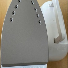 TOSHIBA アイロン　TA-F61 白の画像