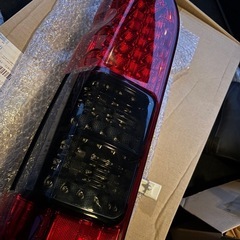 ハイエース5型テールランプの画像
