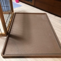 【決まりました】ペットゲージ(90cm×64cm) 底プレートと給水ボトル付きの画像