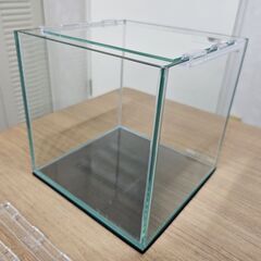 小型 ガラス水槽セット（25cmキューブ・20cmキューブ）の画像