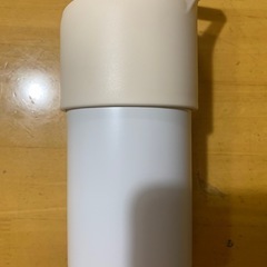 ペットボトルクーラー　保冷　取って付き　500〜650mlの画像