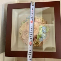 プリザーブドフラワー　アレンジメント　多数のお花　額付き　ラウンドブーケ型の画像