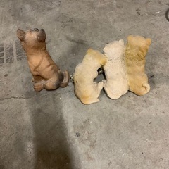 犬の置き物の画像