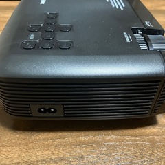 【使用品・美品】小型 LED プロジェクター フルHD対応 4000lm｜リモコン・ケーブル付き！の画像