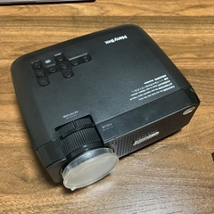【使用品・美品】小型 LED プロジェクター フルHD対応 40...