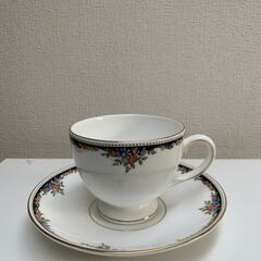 ウェッジウッド　オズボーン ティーカップ&ソーサー 　２客（ペア）の画像