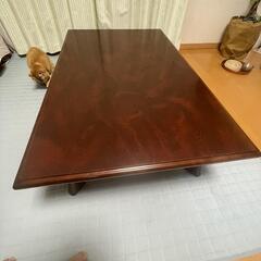 テーブル