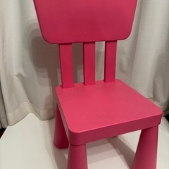 IKEA MAMMUT キッズチェアの画像