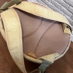 蜂の形の子ども用リュックサックの画像