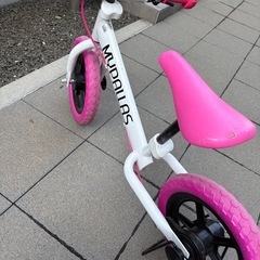 キックバイク　
自転車の画像