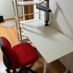 勉強机と椅子のセット　川崎市多摩区登戸近郊に限り１５００円で近く...