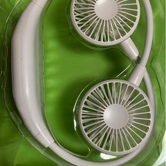 【美品】首掛けファンネッククーラー携帯扇風機
の画像