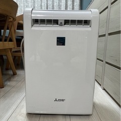 美品！衣類乾燥除湿機　三菱　
MJ-M120NX