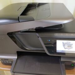 HP officejet Pro 8600 Plus 通電起動しますがエラーがでますの画像