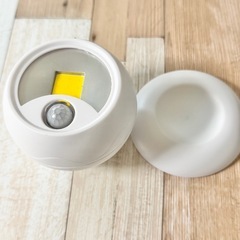【無料】センサーライト　電池式の画像