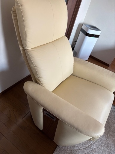 電動本革リクライニングチェア　美品