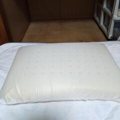 イオンプレミアムホテル枕の画像