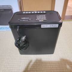 シュレッダー　P5GCX　アイリスオーヤマの画像