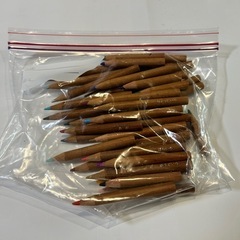 使用品　クレヨン 色鉛筆　の画像