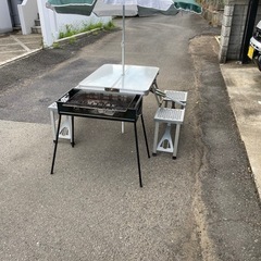 バーベキューコンロ　折り畳みテーブルセット