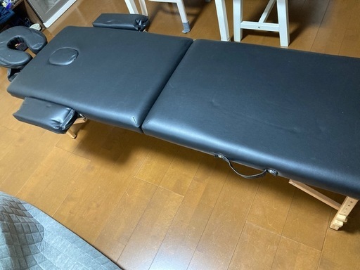 折りたたみ式マッサージベッド
