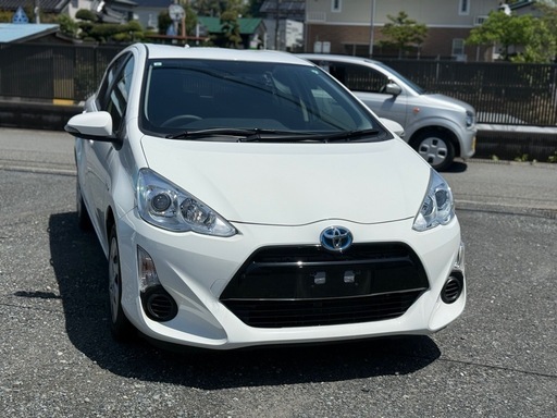 トヨタ アクアS 平成27年 走行距離2万キロ 車検2年間 ナビETC (株  