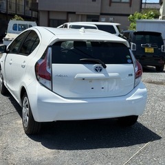 トヨタ アクアS 平成２７年 走行距離２万キロ 車検２年間 ナビETCの画像