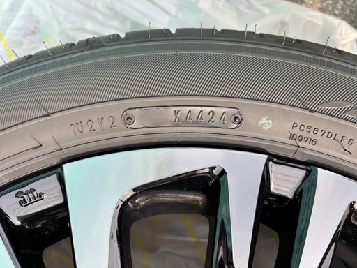 ヤリスクロス
【新車取外し】タイヤホイールセット