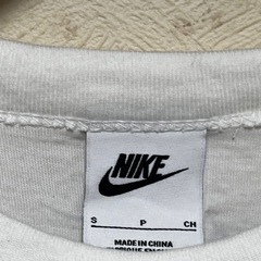 NIKEナイキ長袖シャツ
の画像