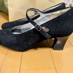 未使用　専門店で作ってもらった黒のパンプス