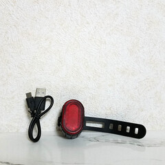 自転車テールライト★LED★防水★USB充電★モード7種類★リアライト★テールランプの画像