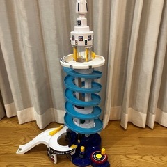 トミカタワーの画像