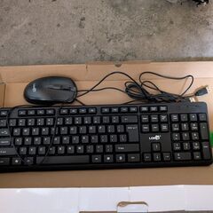キーボードとマウスのコンボ、104キーUSB有線接続キーボードマウスセット滑り止め防水キーボードマウスコンボゲームオフィス用の画像
