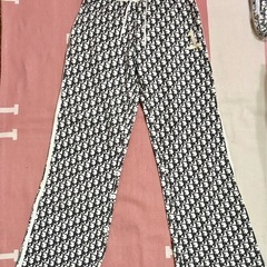 ディオール　ロゴ　パーカー・ロングパンツ　セットの画像