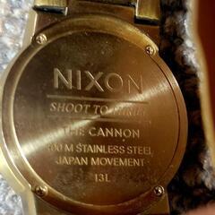 NIXON ゴールド アナログ腕時計の画像