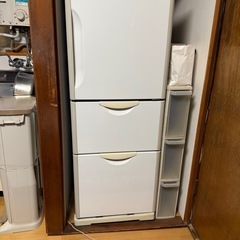 ④日立3ドア冷蔵庫