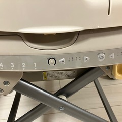 コンビ　電動バウンサー　ハイローチェアの画像
