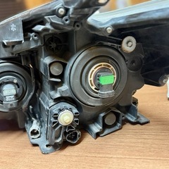 ZVW30 プリウス 純正ヘッドライト 左右セット（KOITO 47-29）即決出品！レンズ状態良好！の画像