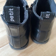 petit main✨人気✨サイドゴアブーツ✨ブラック✨の画像