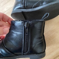 petit main✨人気✨サイドゴアブーツ✨ブラック✨の画像