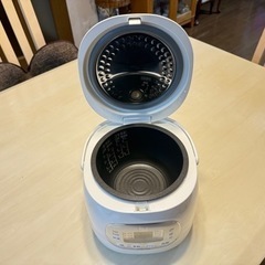 《値下げ》Toshiba製小型炊飯器中古美品をお譲りしますの画像
