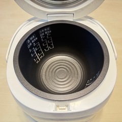 《値下げ》Toshiba製小型炊飯器中古美品をお譲りしますの画像