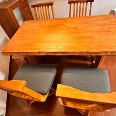 美品。高級ダイニングテーブル5点セット回転椅子