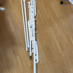 突っ張り式物干し竿の画像