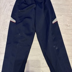 140センチ　子供用　冬の体操服　上下セットの画像