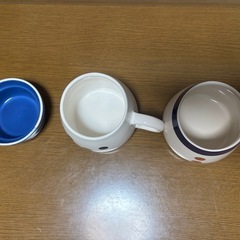 【新品未使用】マグカップ2つ　小皿1つ　雪だるまの画像