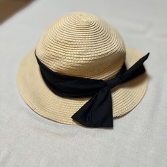 麦わら帽子　リボン付きの画像