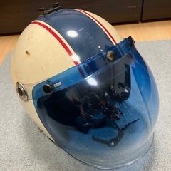 ヘルメットの画像