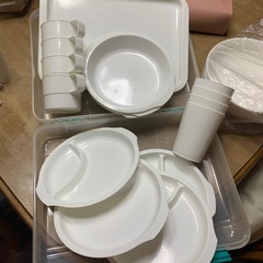 キャンピング用食器セットの画像