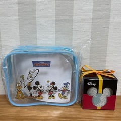 ディズニー　タンブラー2個　ポーチ1個　ハンカチ1枚の画像